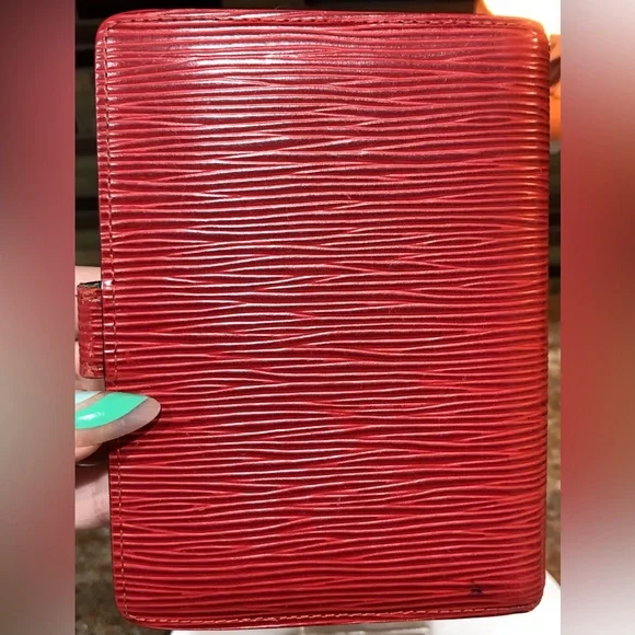 LOUIS VUITTON Epi Leather Agenda/ Notebook Cover- Red 🤩🔥❤️